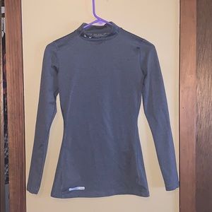 Under Armor Cold Gear mock neck sz XS